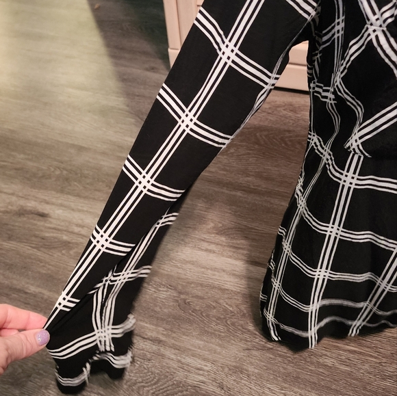 Old Navy blouse - Picture 3 of 9